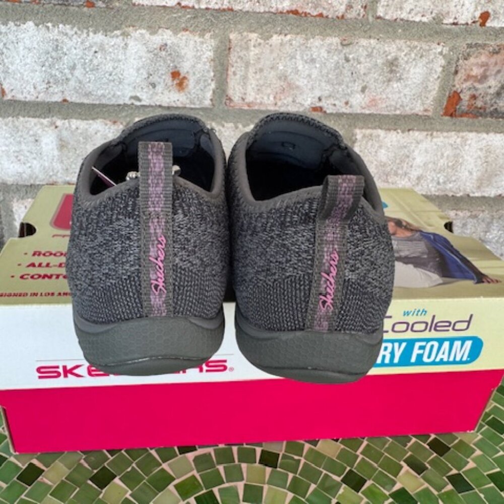 SKECHERS RELAXED FIT BREATHE EASY FORTUNEKNIT - Picture 8 of 13